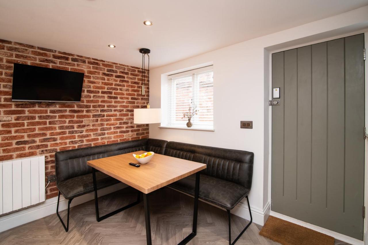Holiday home Modern Finish To A Historic Brewers House,